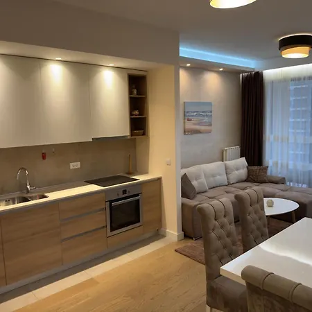 דירה Waterfront River & View